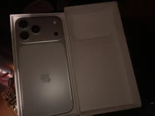 $1,300 ofertas aceptadas iPhone 17 Pro Max 512 GB – Desbloqueado de Fábrica