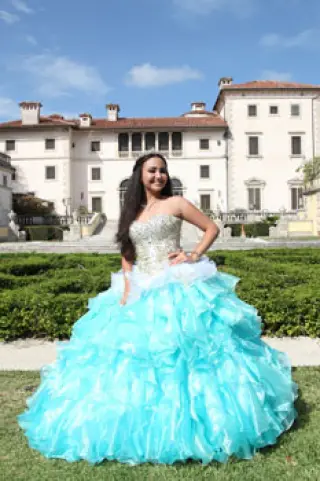 Fotos y Video para quinceañeras y bodas