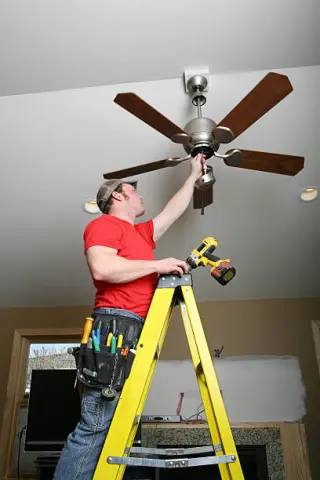 INSTALADOR DE APARATOS TELEVISION, VENTILADORES