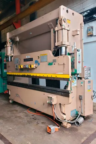 PRENSA DOBLADORA HIDRAULICA CINCINNATI 10' x 90 Ton