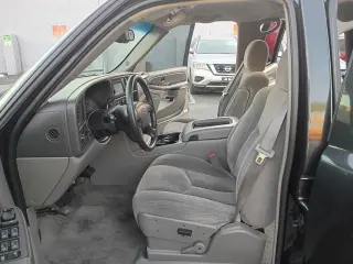 2003 CHEVROLET TAHOE LS