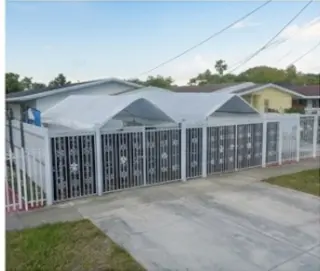 Home for sale (3 plex)