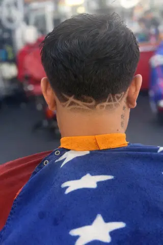 Barbero peluquero  disponible
