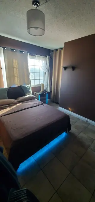 $100 Off 1er Mes. Cuarto en Renta en Whittier