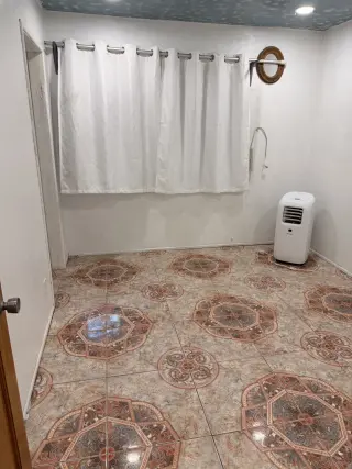 Tengo un cuarto para rental por Disneyland