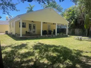 Charming 3-bedroom, 2-bath Key West-style