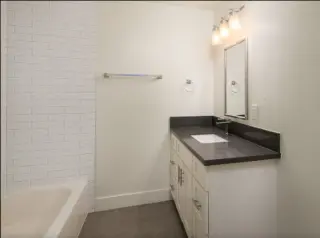 Rento Cuarto en Downey $700