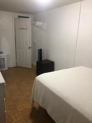 RENTO UN CUARTO