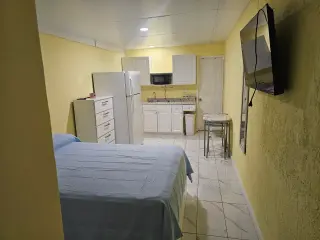 Se renta eficiency en el NW de Miami, cerca de Hialeah.