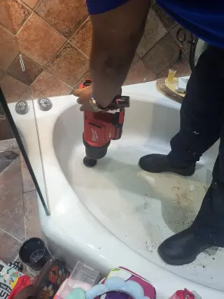 Destapes y plomeria 24horas