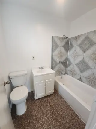 Room for rent private entrance and bath room safe neighborhood