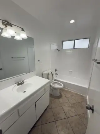 Charming 2 Bedroom 1 Bath In Norwalk