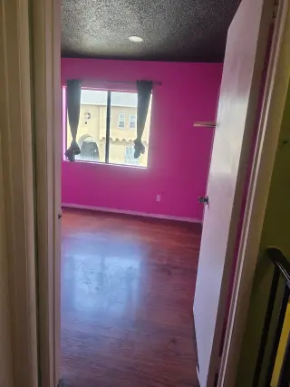Se Renta un cuarto para una persona o dos