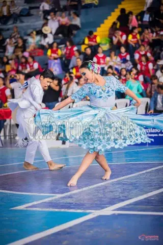 Vestidos de Marinera Norteña a Medida