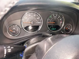 2018 Jeep Wrangler JK Unlimited Sahara - 4WD, V6, SUV de 4 puertas
