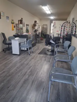 Se vende salon de belleza