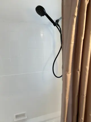 **¡$1,595 al mes – Acogedor estudio en el corazón de Koreatown!**