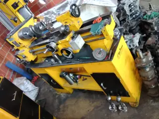 Otro Taller De Rectificado de Motores Bueno