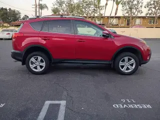 2013 TOYOTA RAV4 XLE