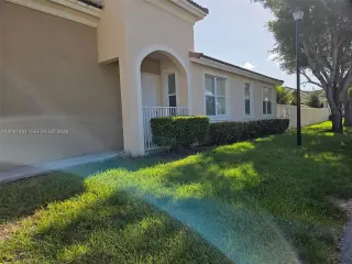 Hermosa casa para la renta 3/2