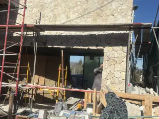 Trabajos de piedra: muros de retención, paredes y driveways decorados al gusto.