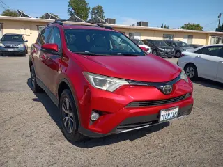 2017 TOYOTA RAV4 XLE