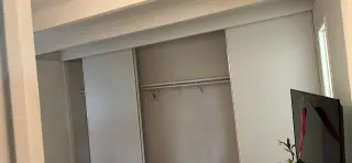 Se renta cuarto con baño privado