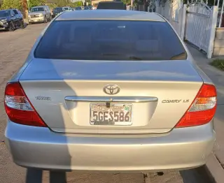 Toyota camry le 2004 titulo limpio