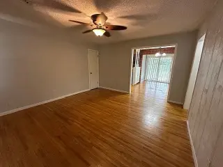 Very nice 3 bedroom home with 2 bath