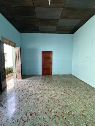 Propiedad con potencial de uso comercial en Santa Ana Centro