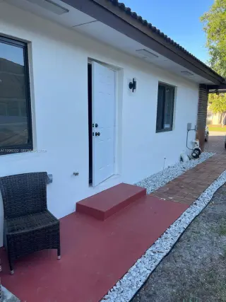 Amplia Casa Para La venta 4/4.5