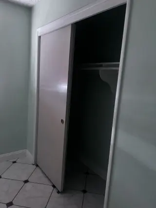 Renta de cuarto en Fontana
