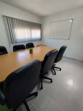 Renta de Sala de Juntas Ejecutiva (8-10 Personas) - Viveros de la Loma
