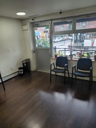 Local para Oficina Medica/ o Servicio a la Comunidad
