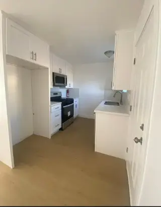 Don't miss this bright and spacious one-bedroom home.