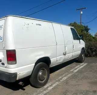 2003 Ford E-350 Van de Carga - Motor 5.4L V8
