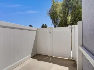 TOWNHOUSE FOR RENT