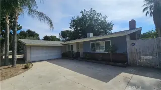 This single story home has 3 bedrooms 2 bathrooms