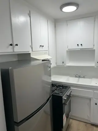 1 Bedroom with 2 Bathrooms, YES at Boyle Heights!!!!!!!!
