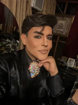 Show en Vivo con Imitadores de Juan Gabriel