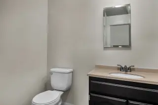 Apartamento de 4 recámaras y 2 baños en renta!
