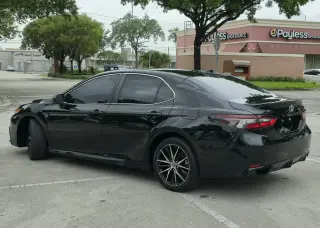🚘 2022 Camry SE/ 💥 DOWN desde los $1.000  💥