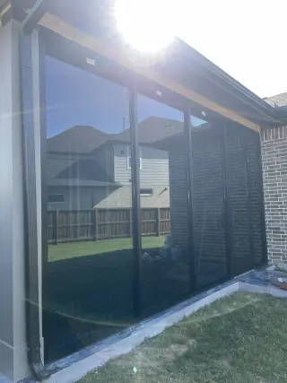 GM Showerdoor