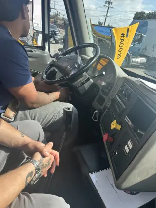 Trucking Drivibg School