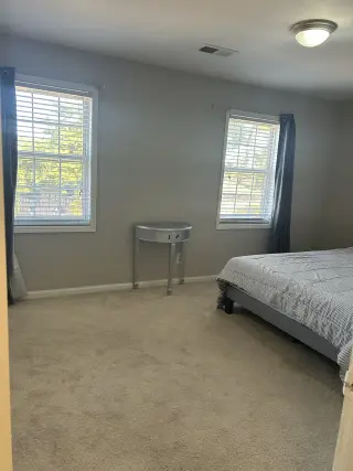 Habitación y baño privados en alquiler