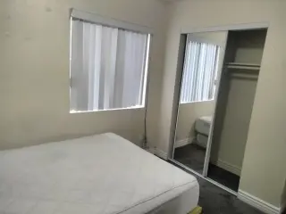 HABITACION EN RENTA