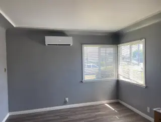 Esta encantadora unidad de 1 dormitorio y 1 baño cuenta c