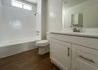 1 Bed 1 bath Apt in Riverside