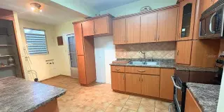 Esta propiedad cuenta con 3 dormitorios y 1 baño.