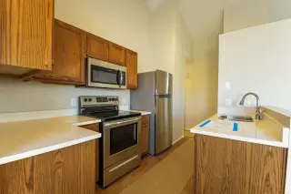 Stunning Spacious Unit